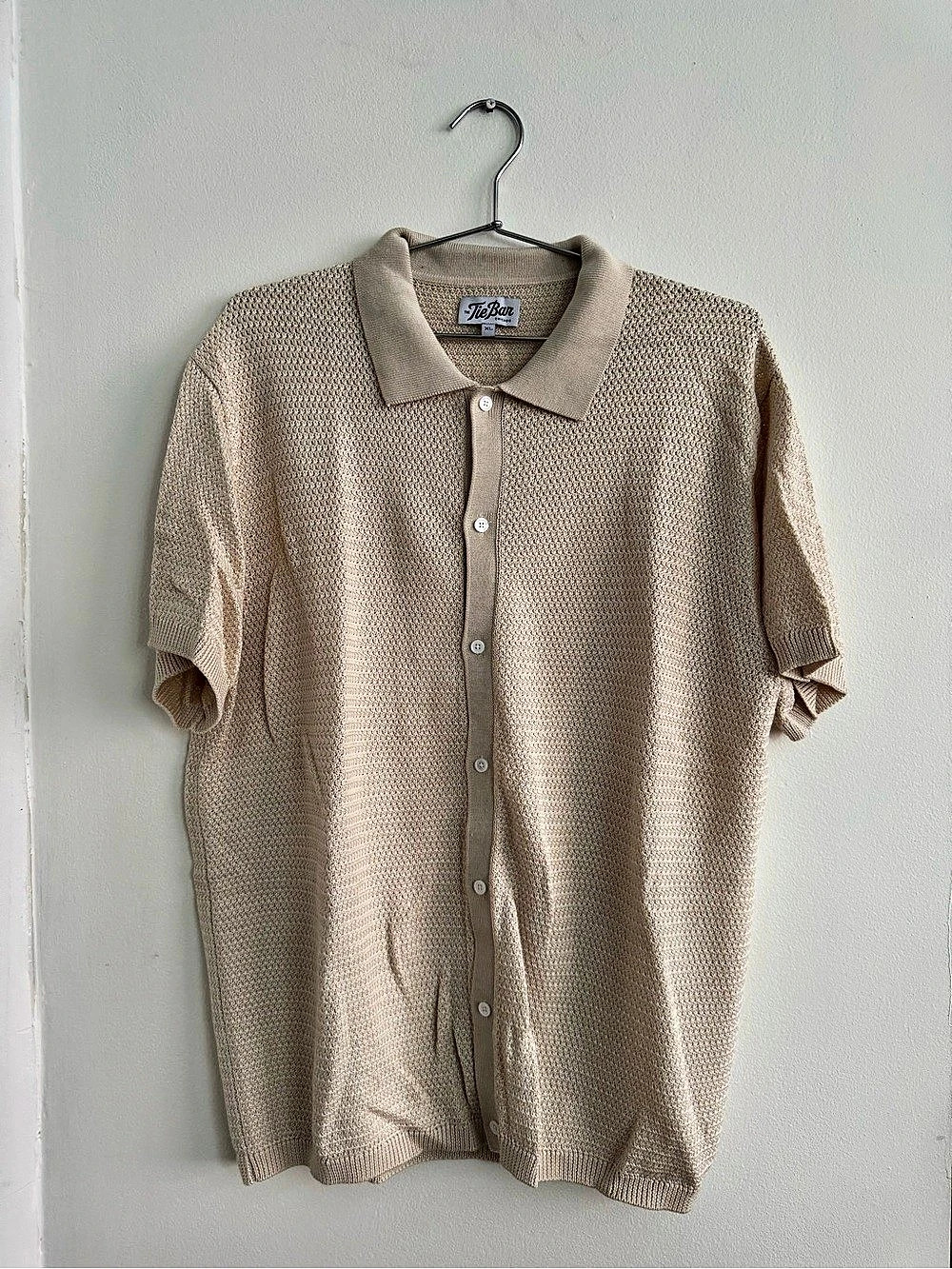 Tie Bar Men's Knit Polo in Beige Like New